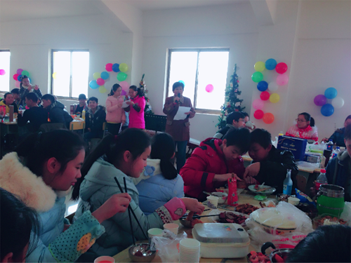 現(xiàn)外象湖校區(qū)組織開(kāi)展“慶元旦·迎新年”聯(lián)歡活動(dòng)