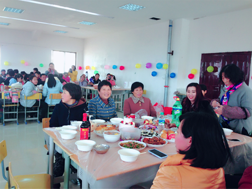 現(xiàn)外象湖校區(qū)組織開(kāi)展“慶元旦·迎新年”聯(lián)歡活動(dòng)