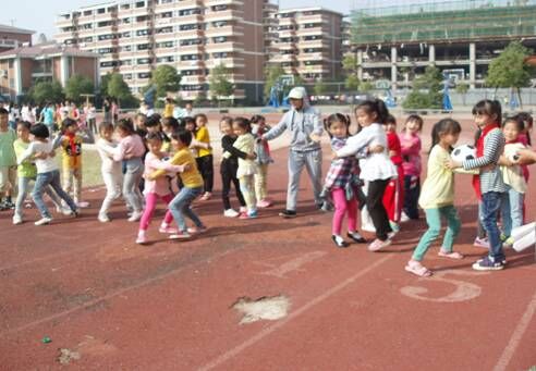 現(xiàn)外象湖校區(qū)第六屆秋季運動會勝利閉幕