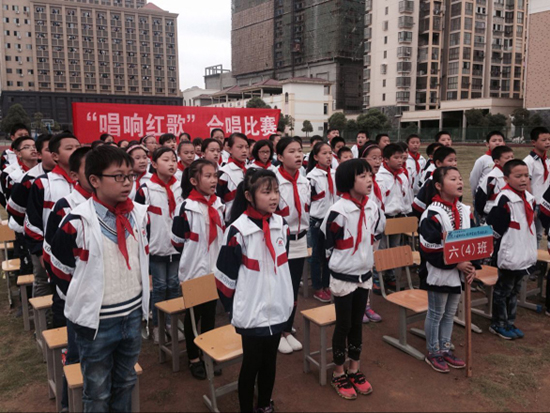 南昌現(xiàn)外象湖校區(qū)六年級開展“唱紅歌，頌祖國”合唱比賽