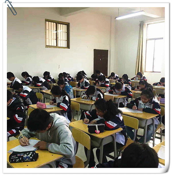 現(xiàn)外（象湖）開展七、八年級(jí)學(xué)生英語(yǔ)競(jìng)賽活動(dòng)
